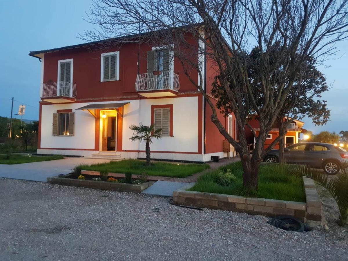 Agriturismo Il Casale Понте-Галерия Экстерьер фото